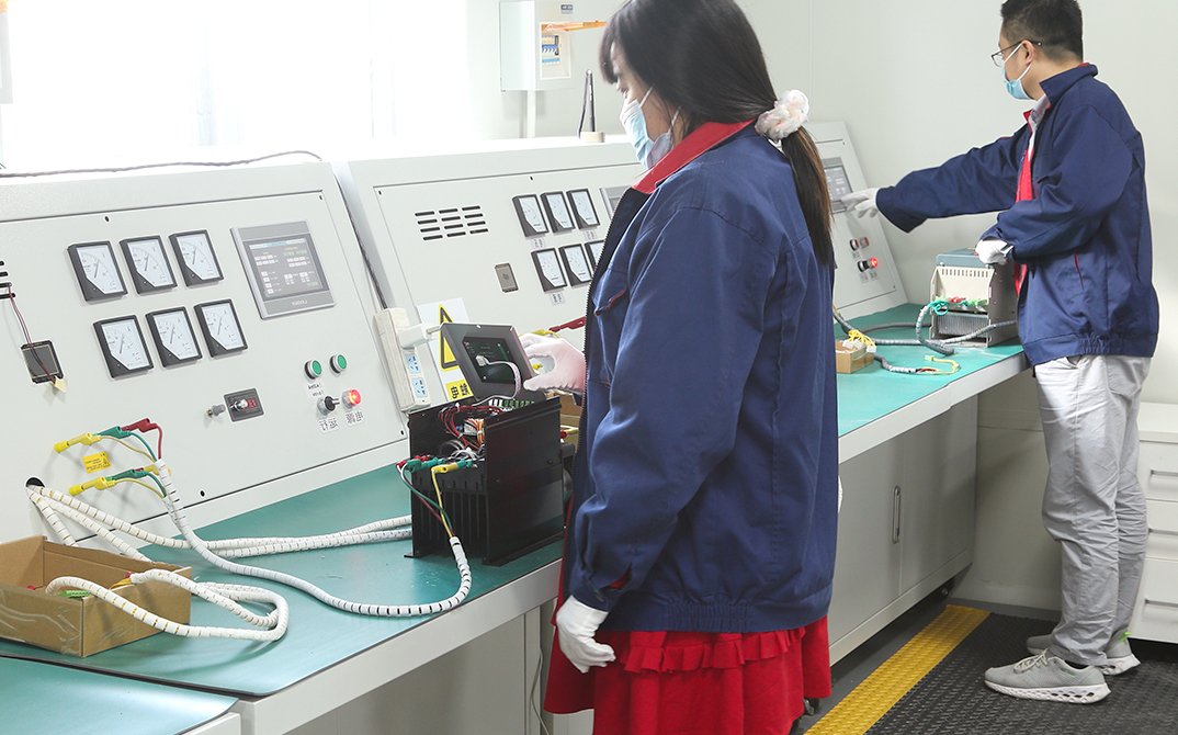 自主研发与创新